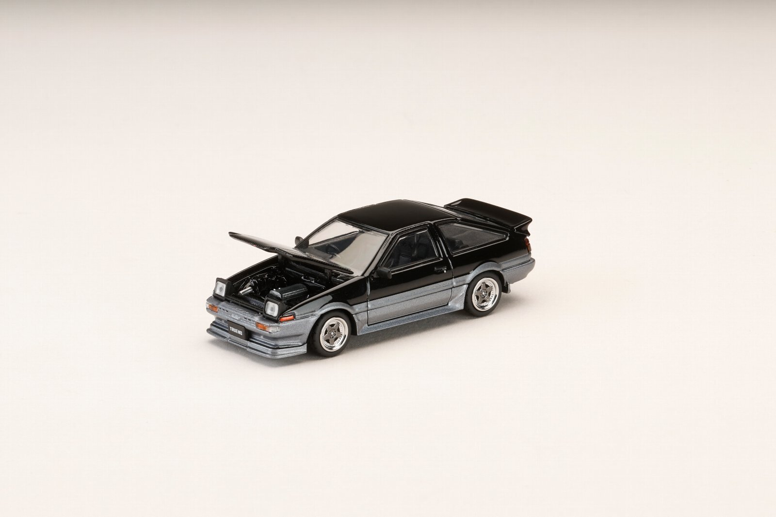 預訂:1/64 HOBBY JAPAN Toyota SPRINTER TRUENO GT APEX (AE86) Late Ver. JDM Style Carbon Bonnet BLACK GRAY (HJ647052SG)