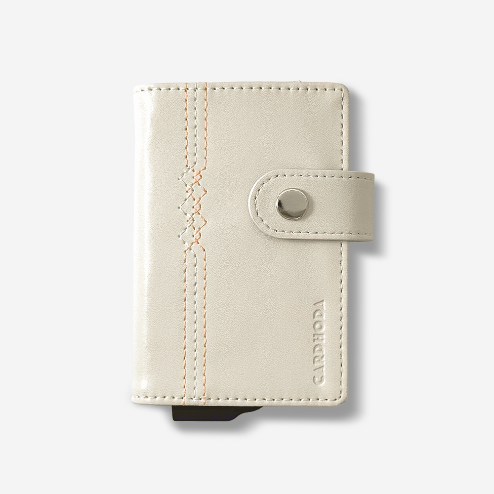 CARDHODA 刺繡扣式 RFID 防盜刷錢包 (雪桃)