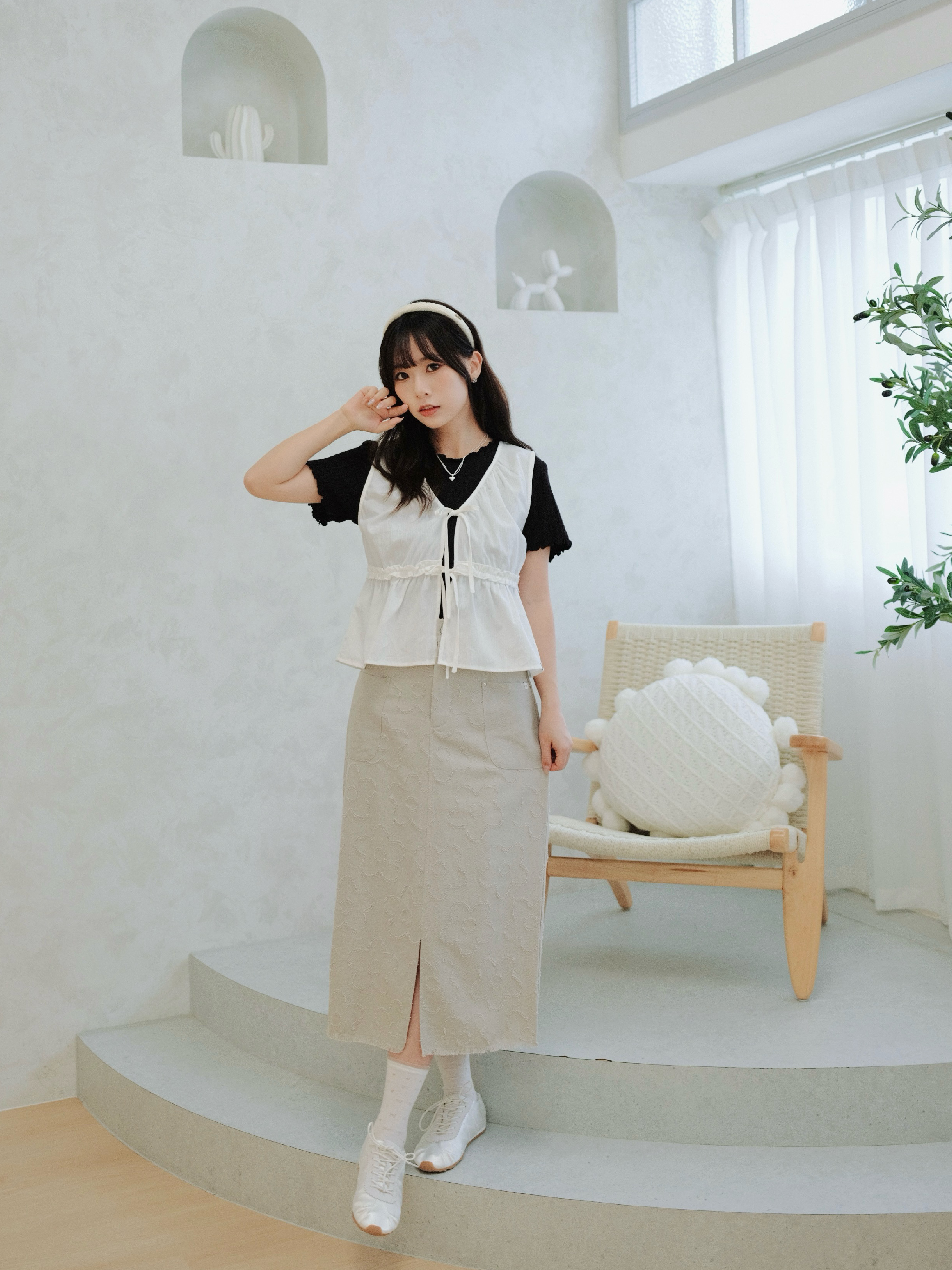三色 / 質感花花斜布開叉長裙 / Floral Embroidered Twill Slit Skirt