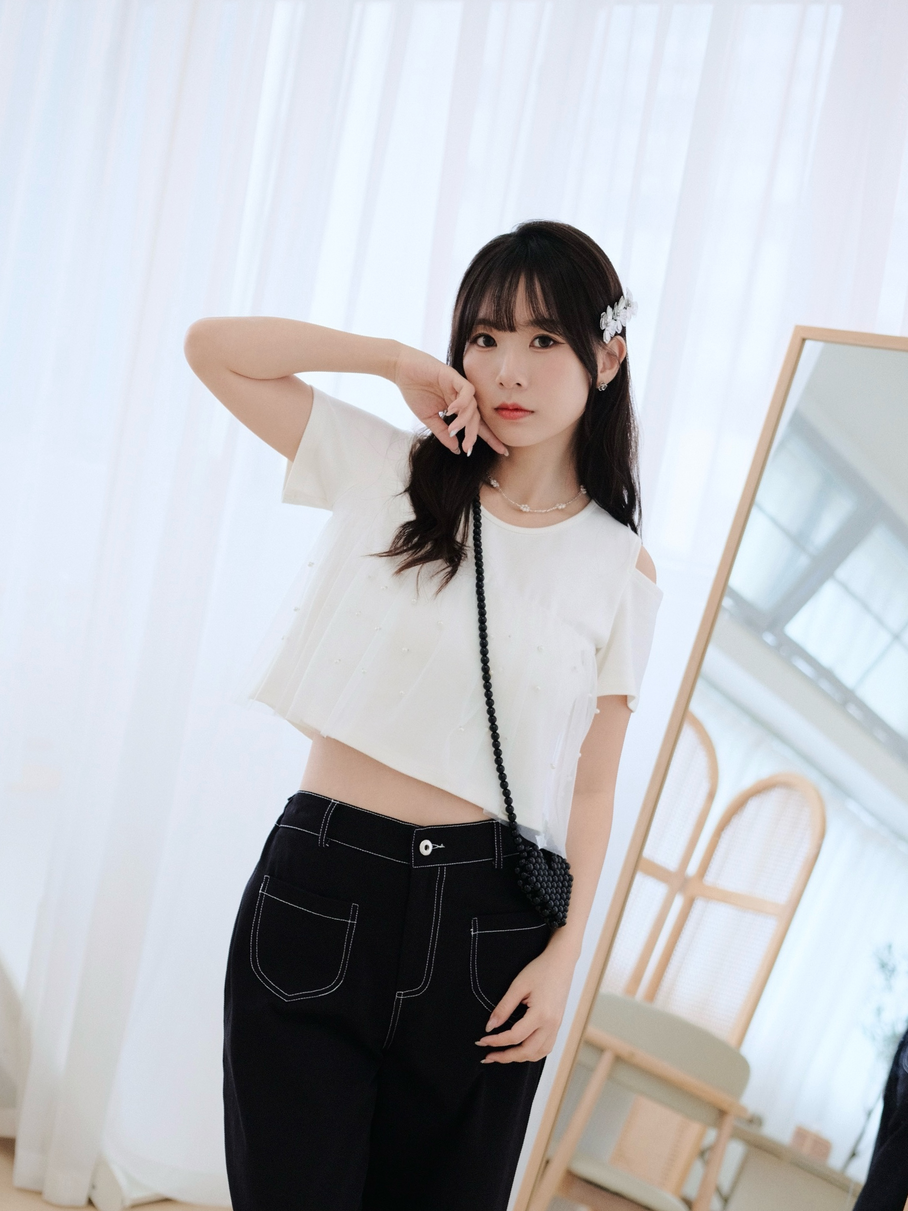 白色 / 珍珠網紗露肩短袖上衣 / Cold-Shoulder Pearl Tulle Overlay Top
