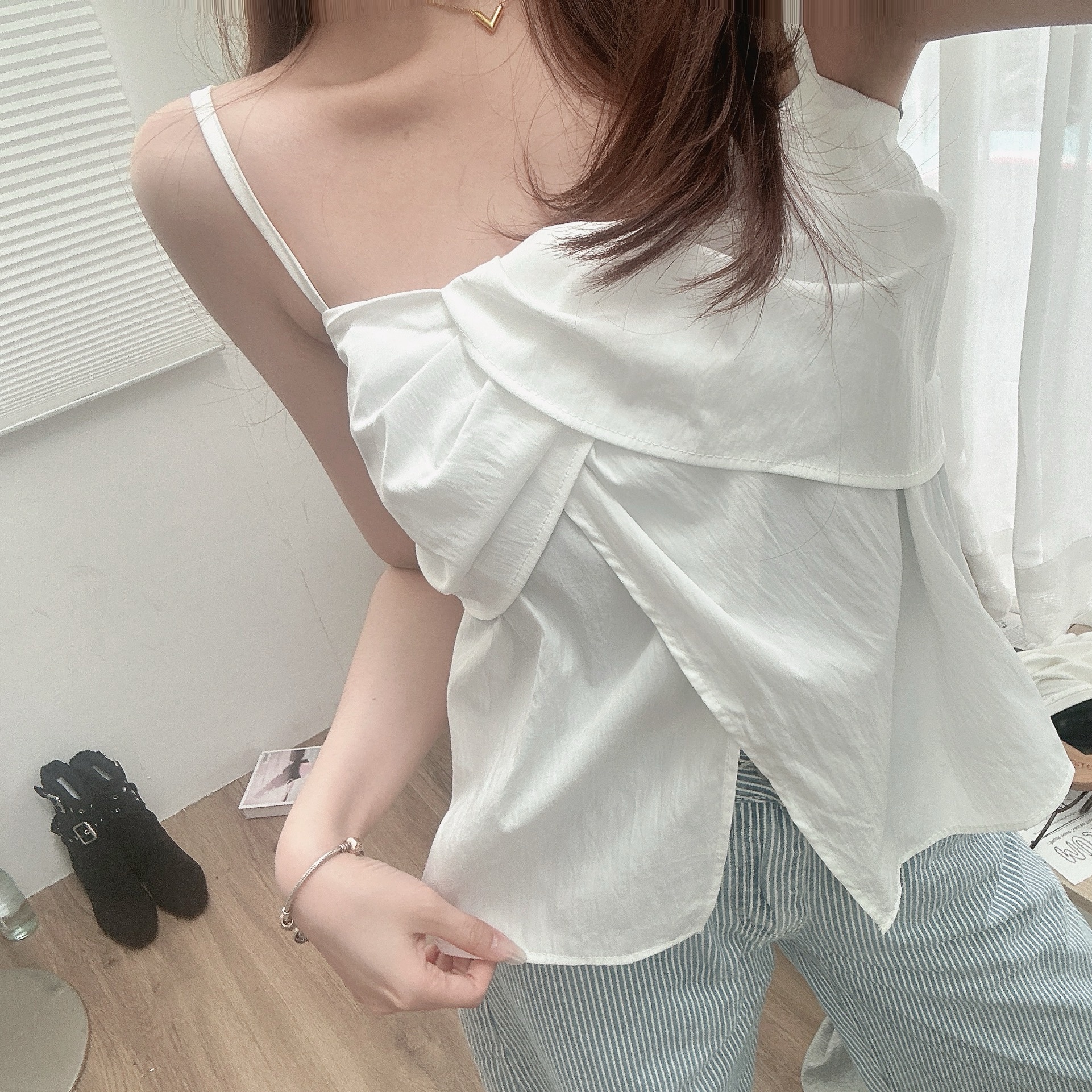 開衩扭結細肩帶背心