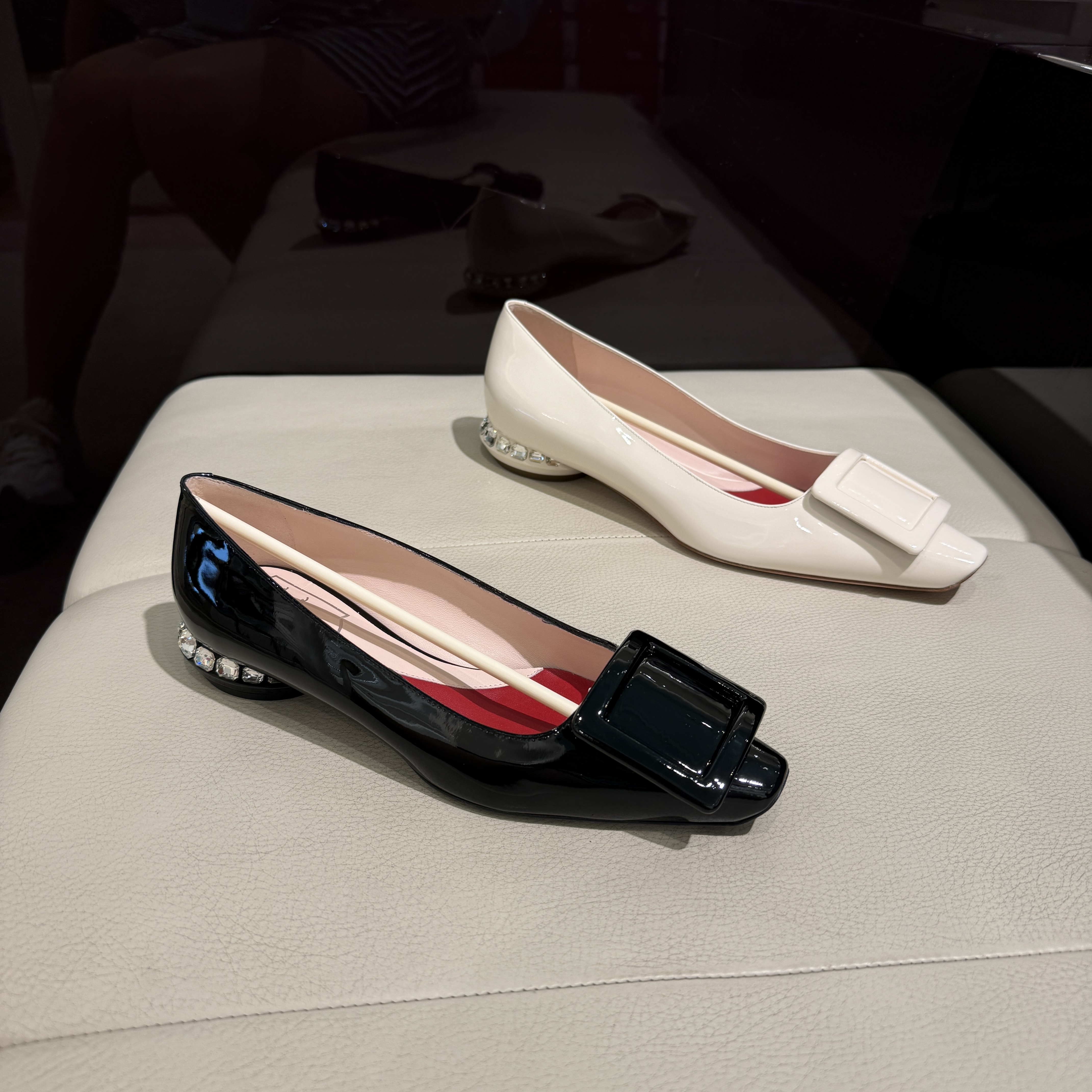 Roger Vivier Strass Heel Covered Buckle Ballerinas flats patent black white