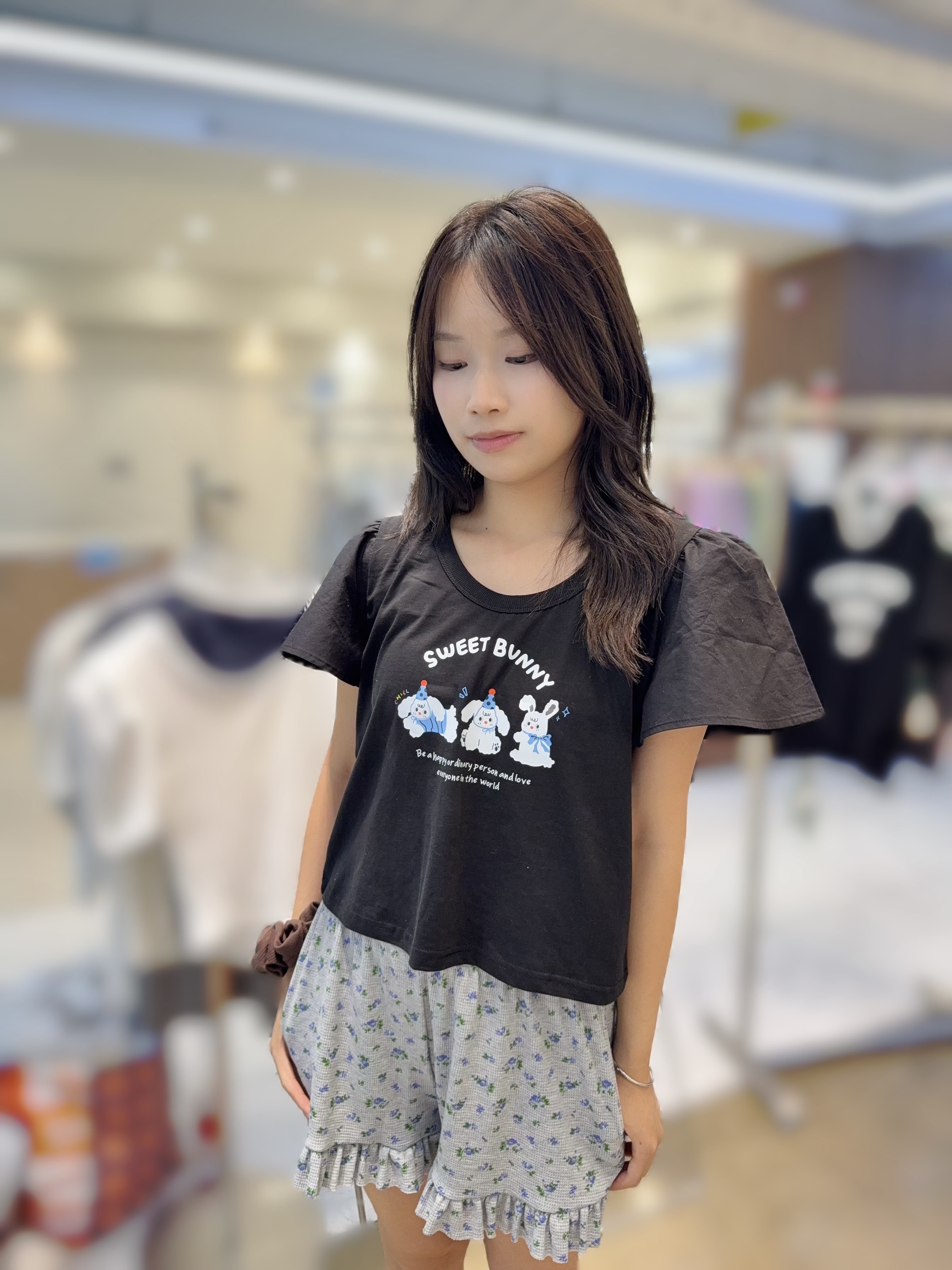 BL22  胸36-42 長19.5 $379