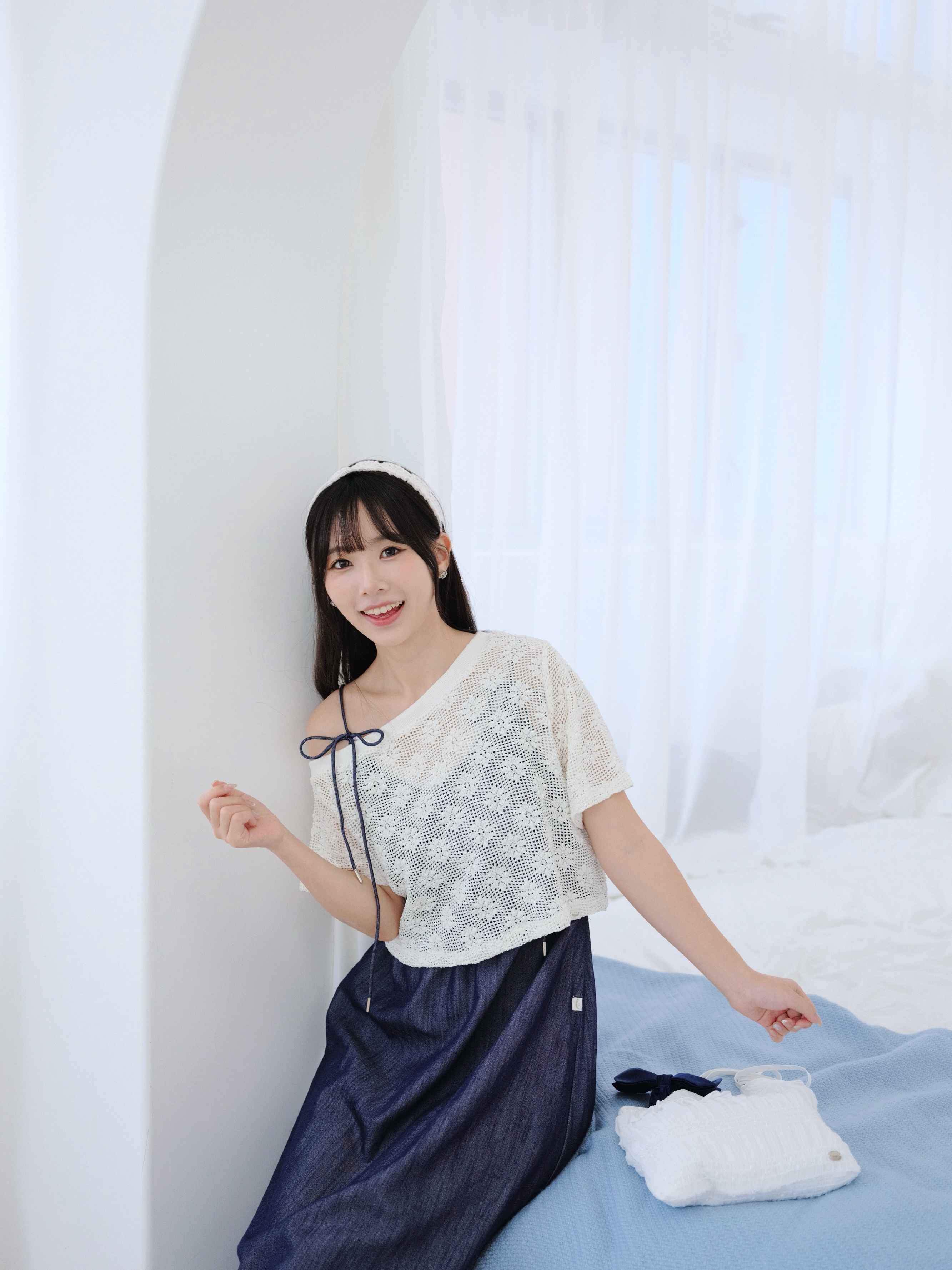 兩色 / 鏤空雕花斜肩短袖上衣 / Floral Crochet Off-Shoulder Knit Top
