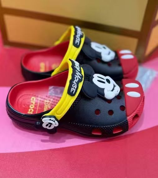 【預購】Crocs x Disney H073102 Mickey Mouse 童裝洞洞鞋 (黑紅拼色)