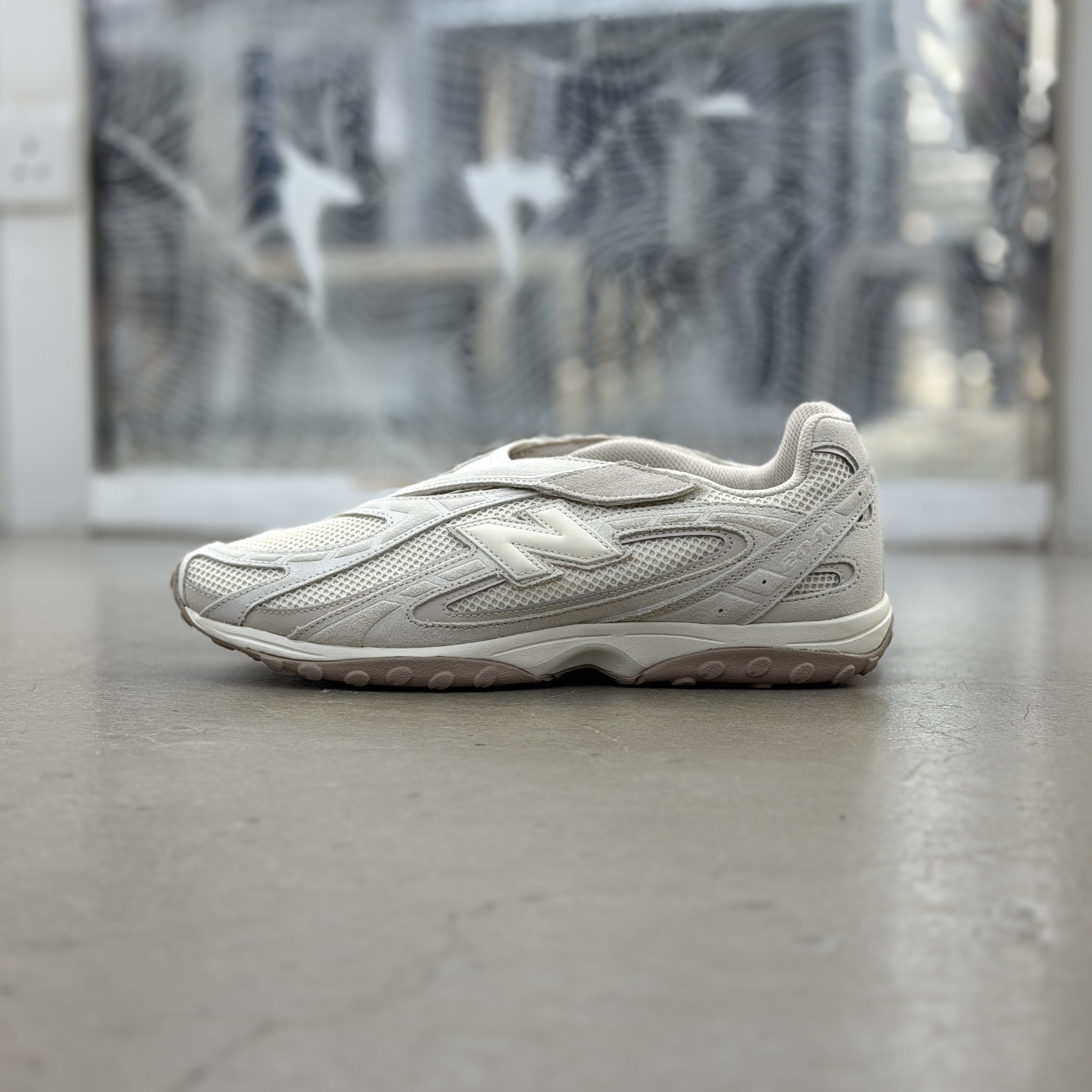New Balance U204V2W0