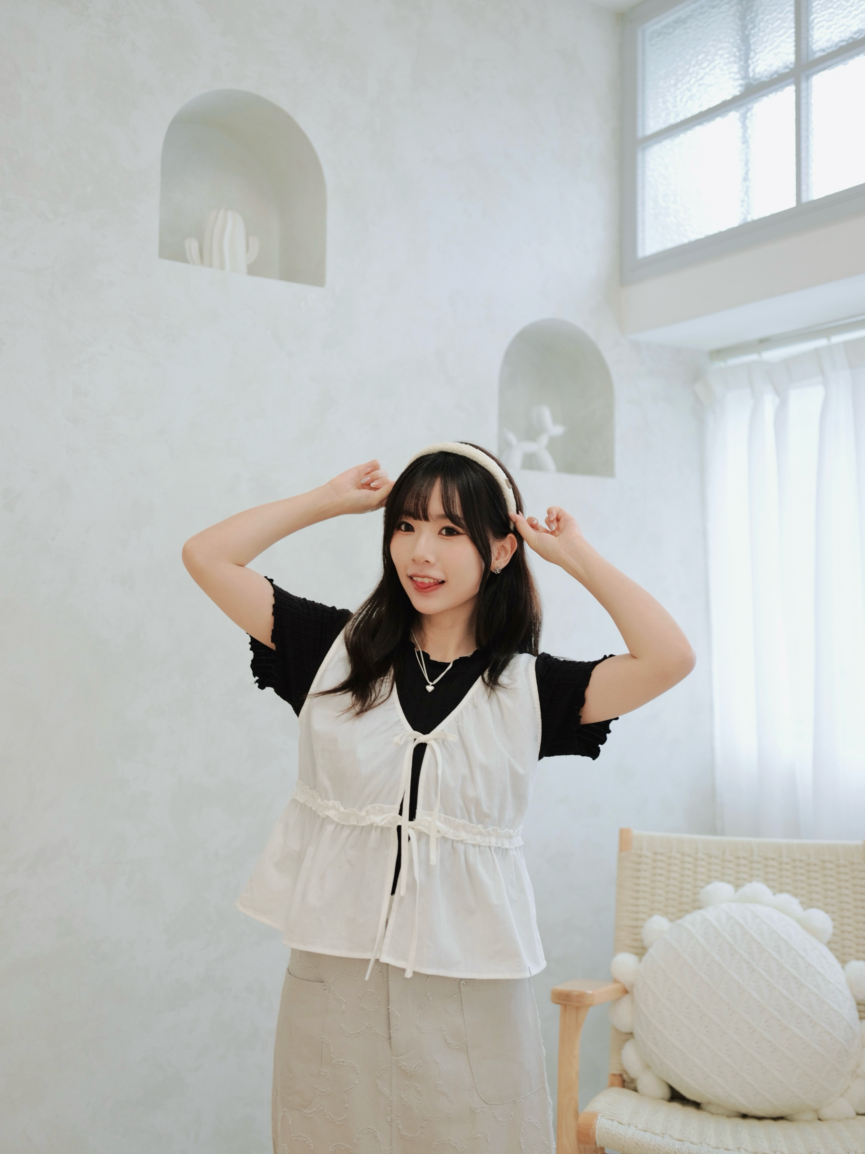 兩色 / 壓褶雙綁帶暗間紋馬甲 / Pinstripe Dual-Tie Ruched Layering Vest