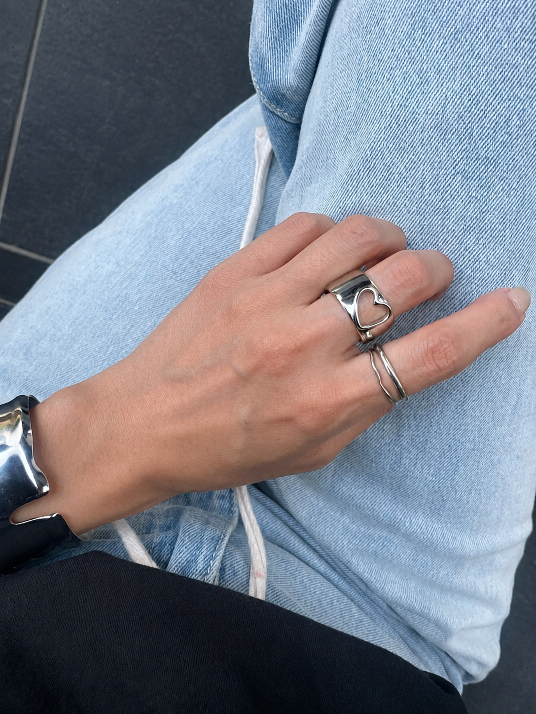 heart cut out wide ring