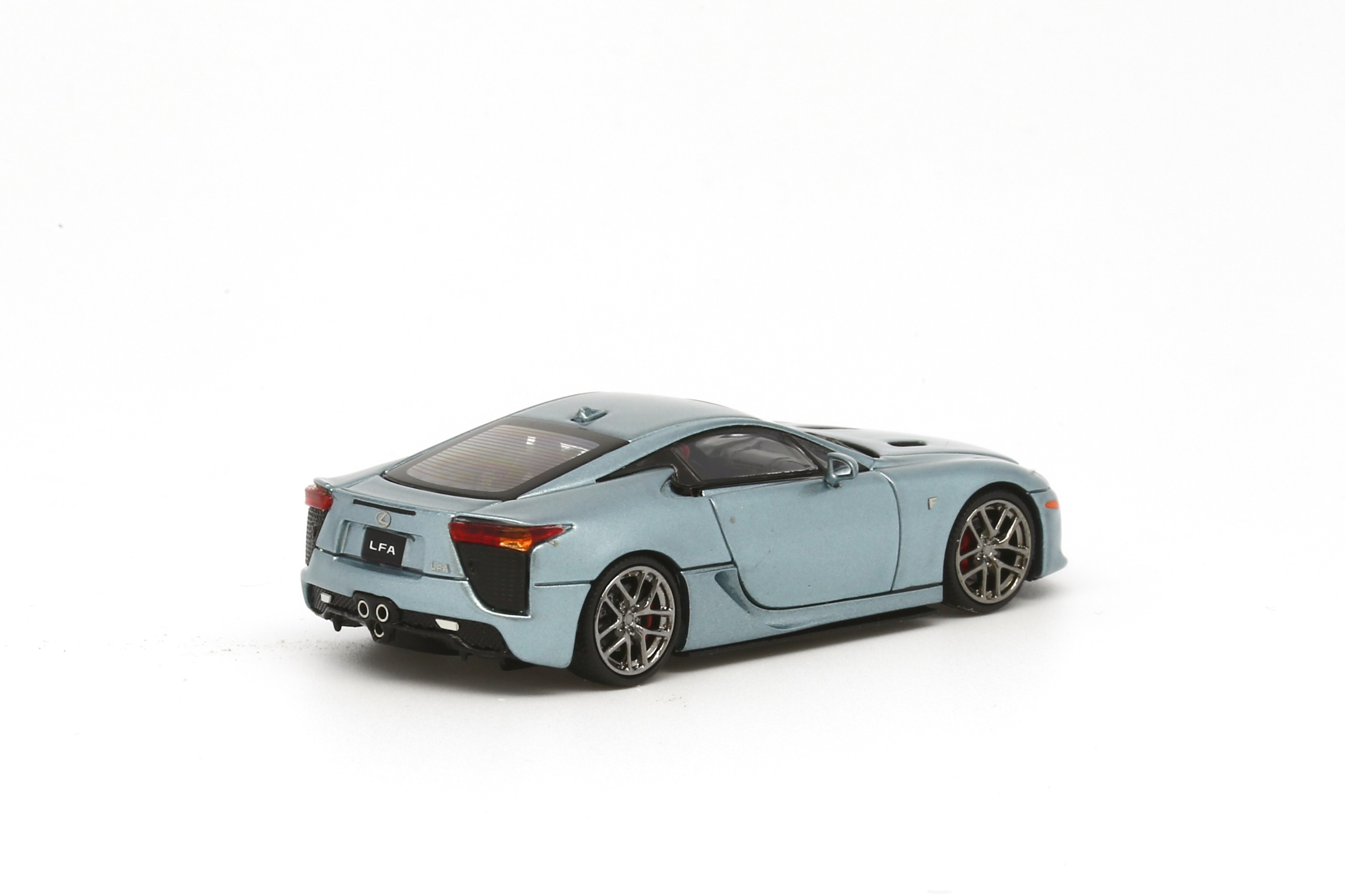 1/64 Model 1 Lexus LFA Aqua LHD (C33209 )