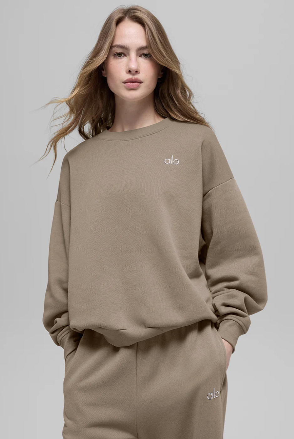 【6色入】Alo Yoga Accolade Crew Neck Pullover (Core Colour)
