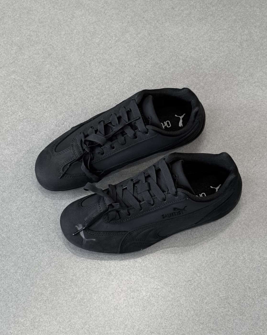 PUMA SPEEDCAT ETOILE 全黑 黑色 蝴蝶結 緞面 麂皮 拼接 賽車鞋 女鞋 407673-02 / 調貨