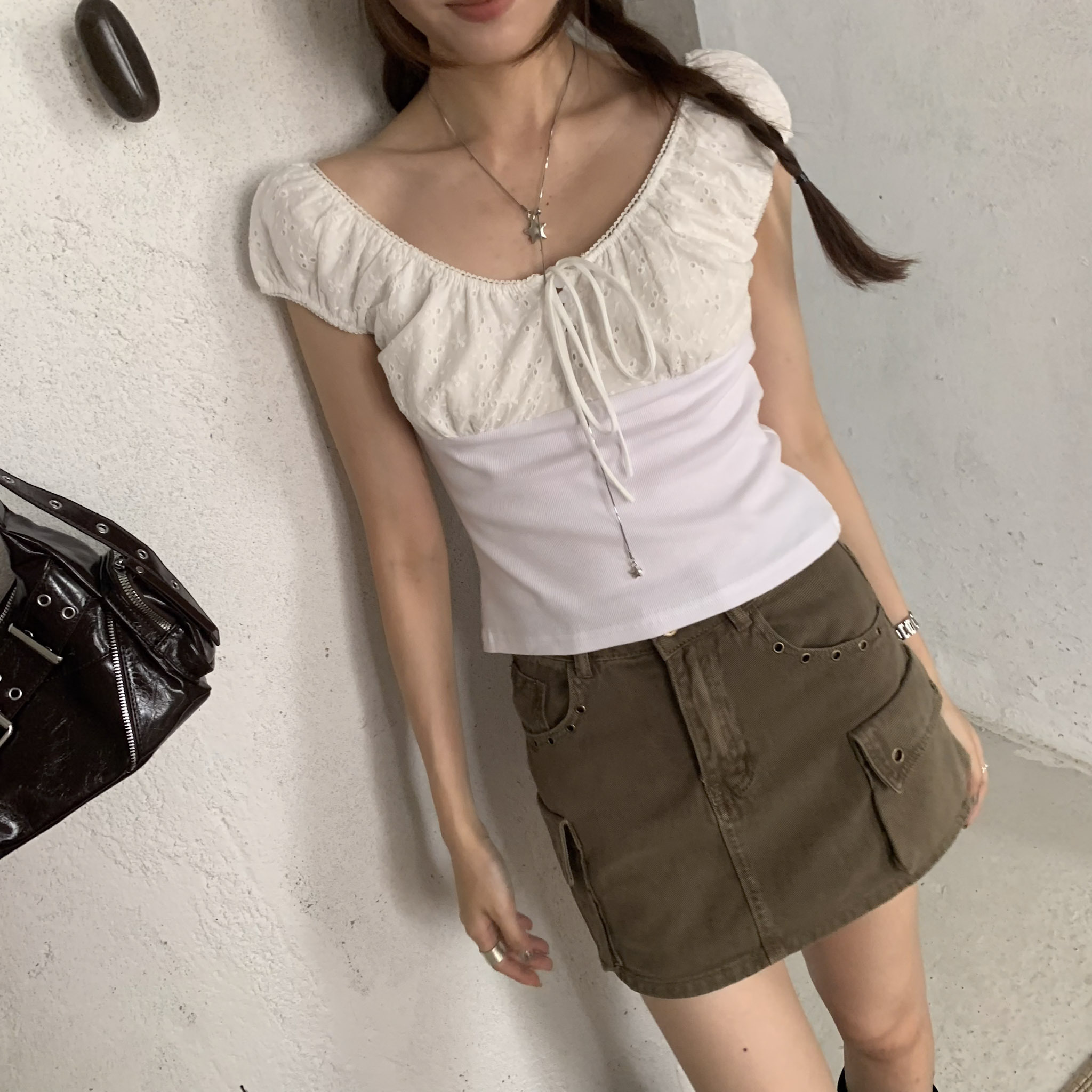 ISA_浪漫結構 針織拼接緹花飛袖綁帶上衣_66008