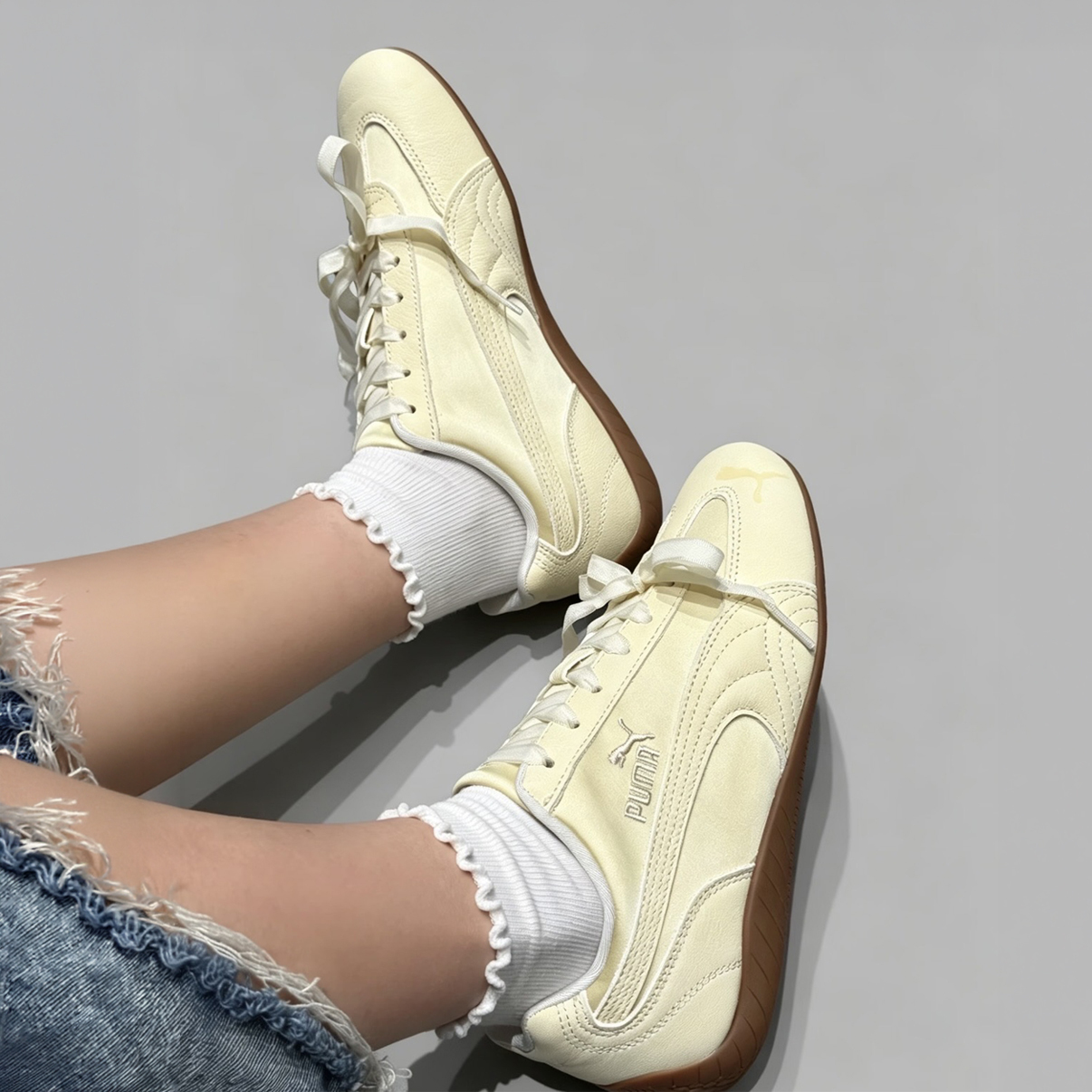 PUMA SPEEDCAT ETOILE 奶油黃 米色 米白 蝴蝶結 緞面 麂皮 拼接 賽車鞋 女鞋 407673-01 / 調貨