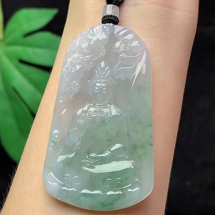 716317 翡翠冰種飄花觀音牌