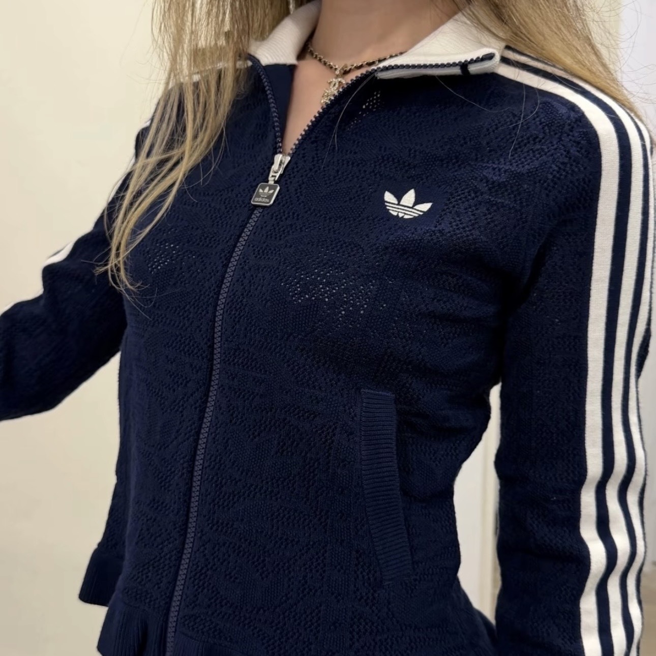 ADIDAS ORIGINALS SPORTS 藏藍 浮雕 復古針織 修身 外套 愛迪達 KX6883