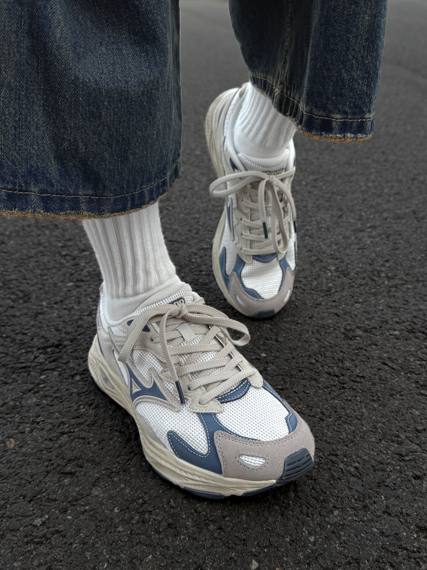 代購-Mizuno Racer S 丹寧藍 厚底緩震 跑鞋 淺灰藍 男女同款 D1GH253506