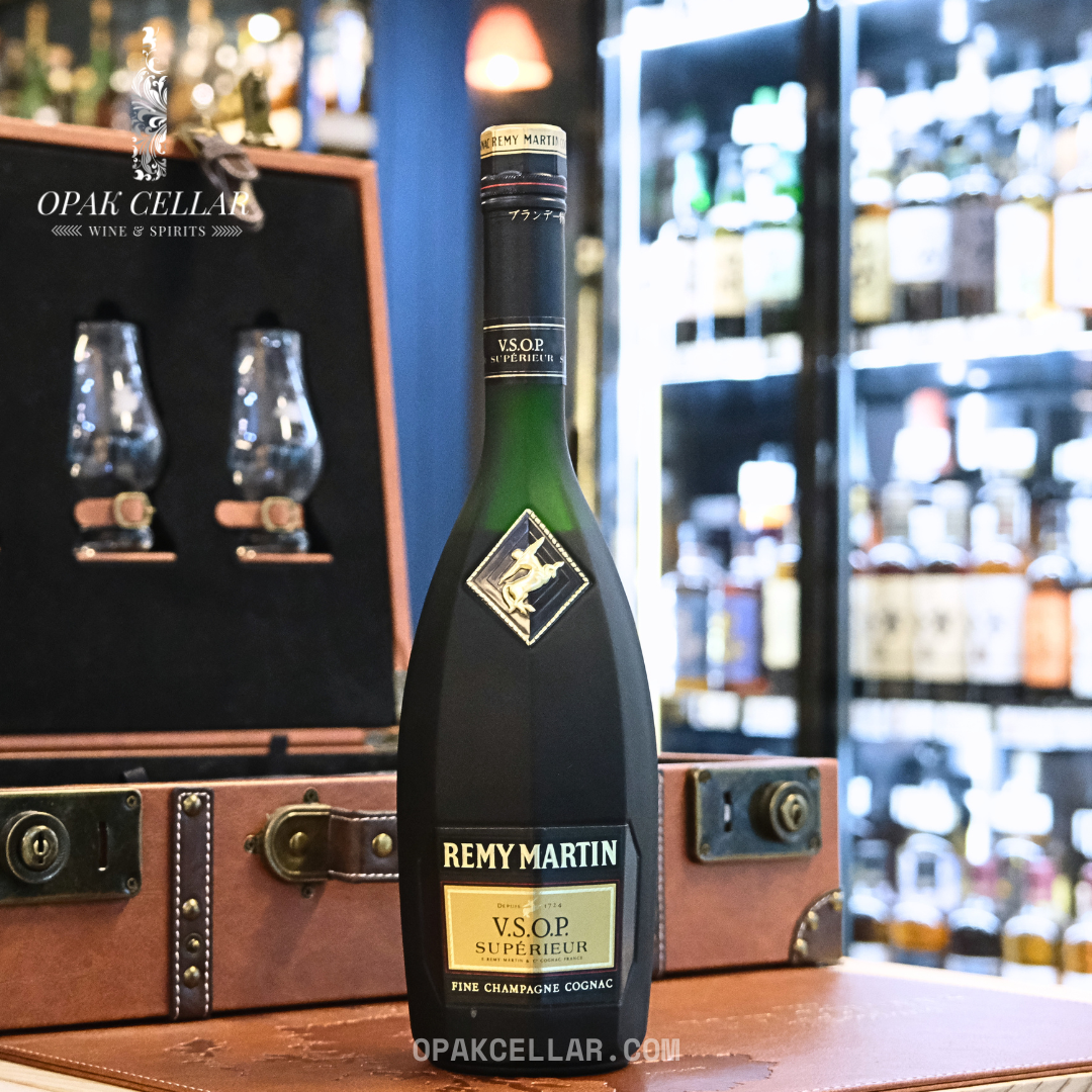Remy Martin V.S.O.P. Superieur Fine Champagne Cognac 19