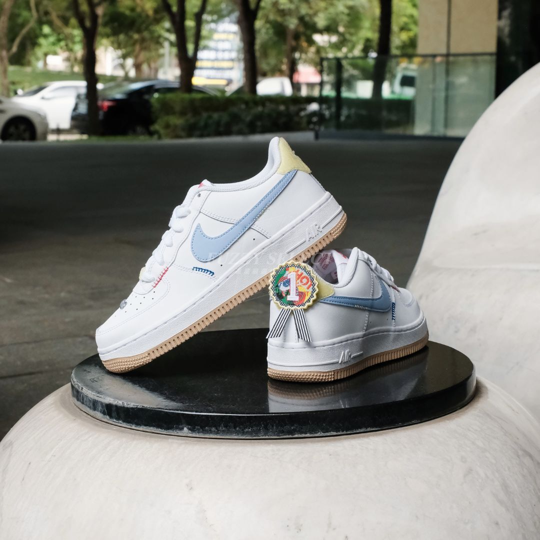 【逢甲 FUZZY】Nike Air Force 1 GS "Aluminum" 縫線 繽紛 白藍黃 IW2031-141
