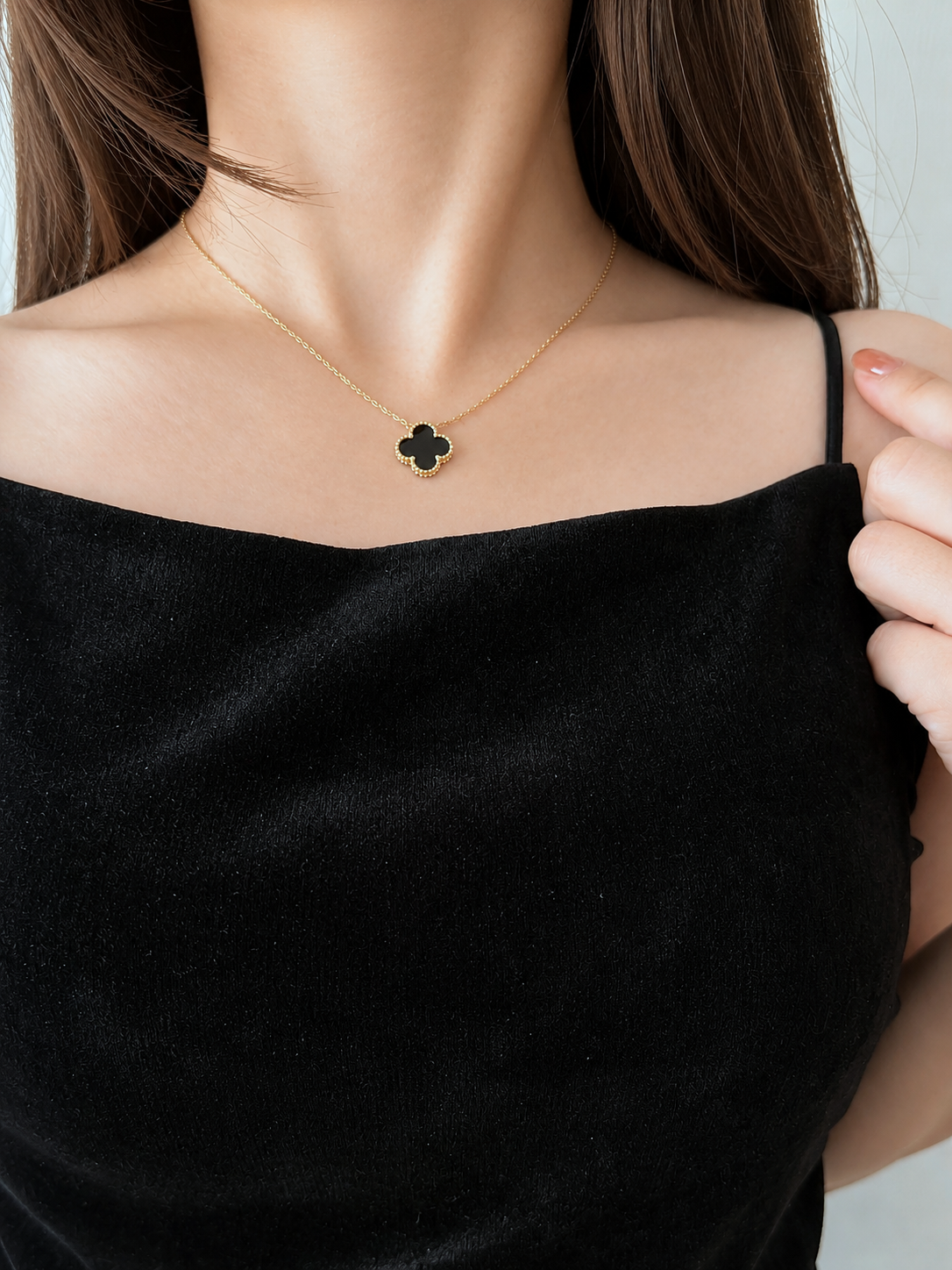 SS black clover necklace