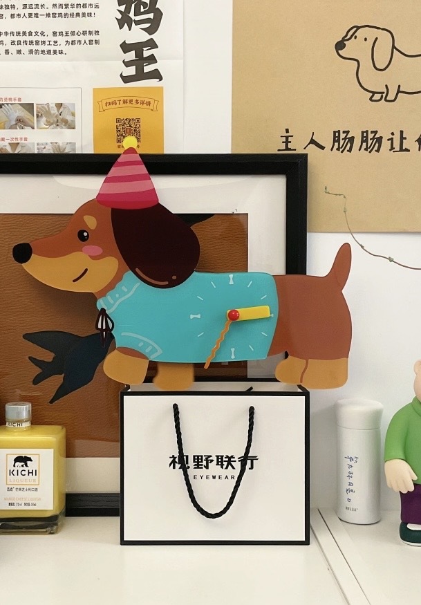 Ｑ萌小臘腸擺手掛鐘