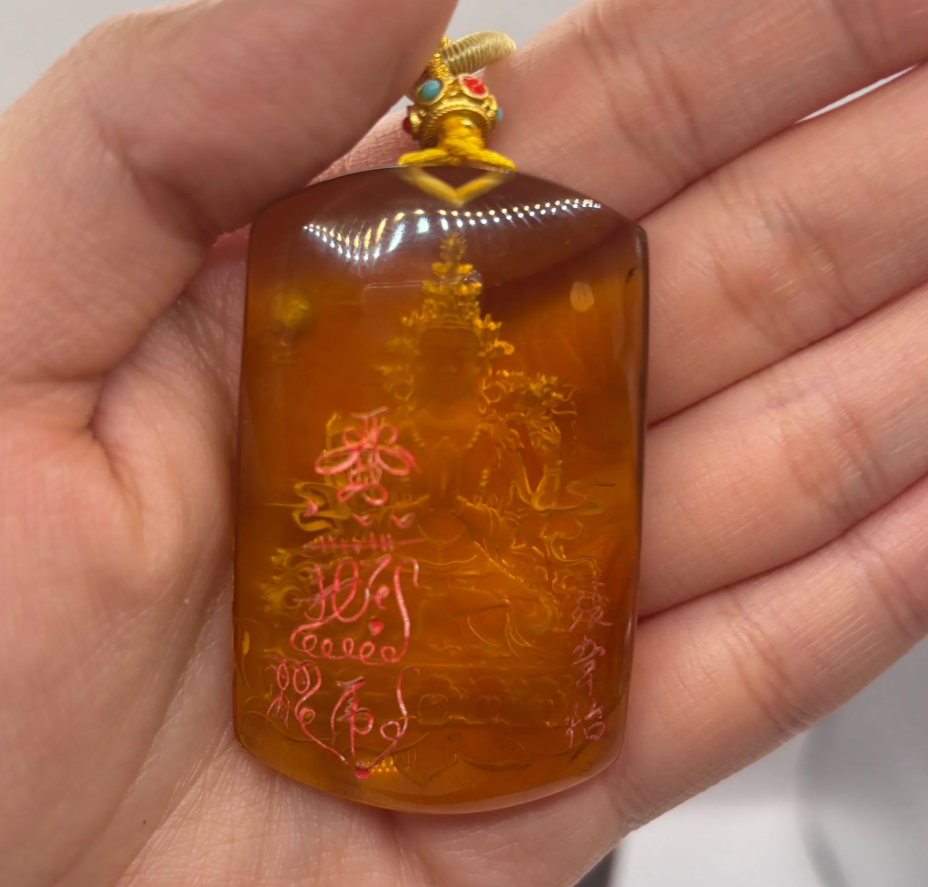 AB260729-B107 收藏級特大琥珀吊墜頸鏈-私人訂製款刻備註任何像雕刻的法相+任何1個符文+中文全名+于老師落款（默認流金）  需留中文全名+性別+八字+生肖+住址 (一物一證書跟收藏證書)（9月底到貨，限尖沙咀門市自取）