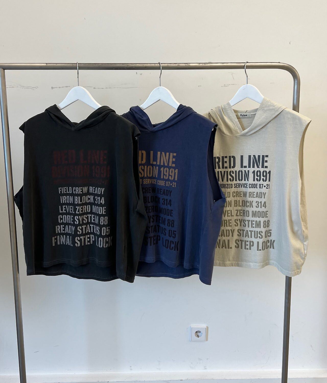 英文字連帽背心 PULSE-255V