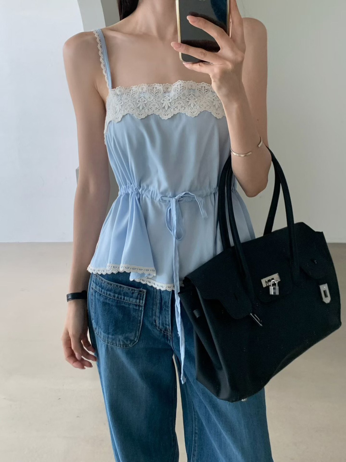 奶油蕾絲綁帶背心