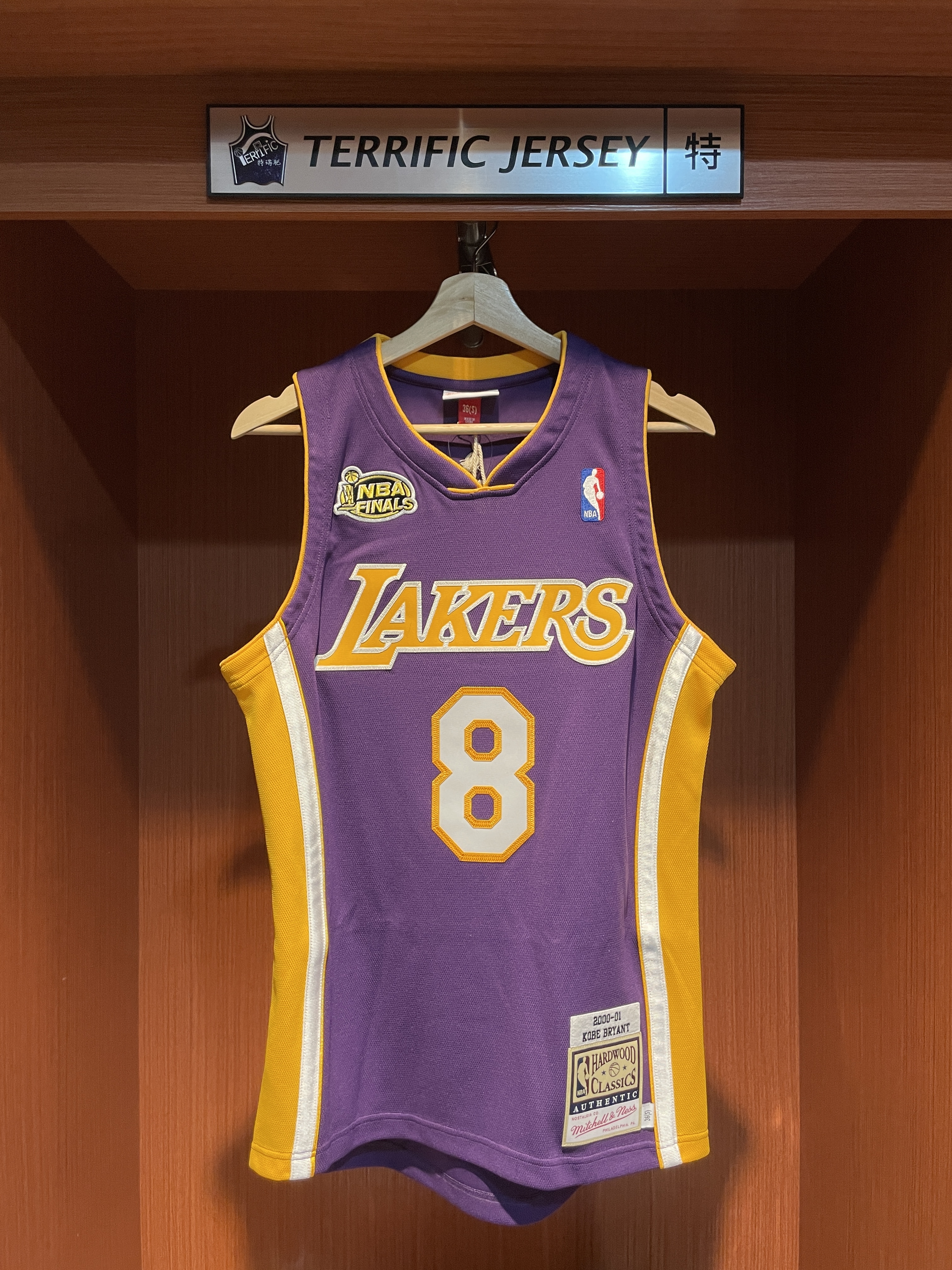 NBA球衣 Kobe Bryant 洛杉磯湖人 00-01 紫 冠軍章 M&N Authentic 球員版 電繡 全新