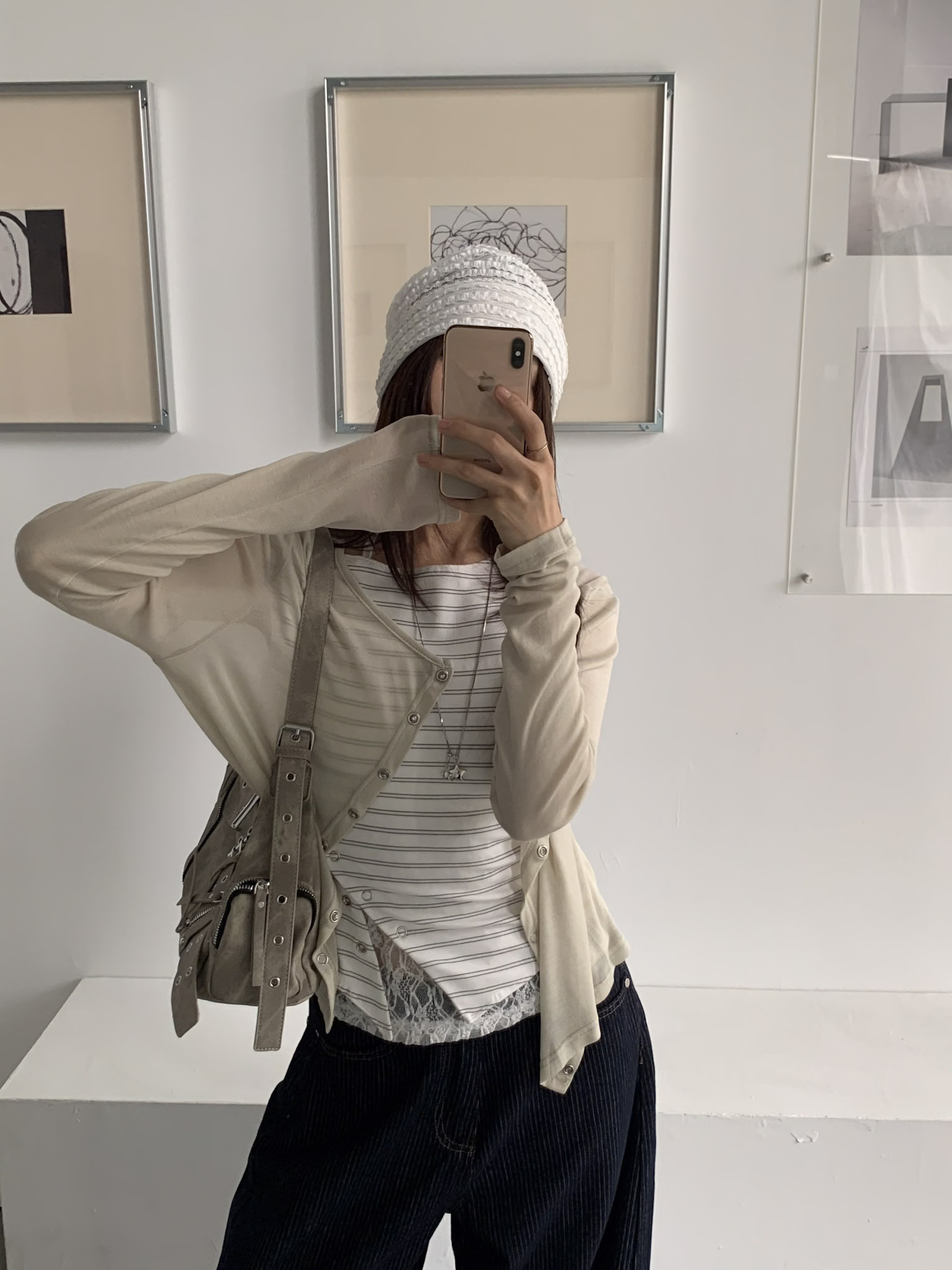 ISA_低飽和! 零存在感軟針織壓釦罩衫_66040