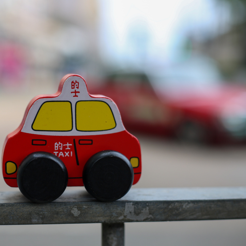 THE LION ROCK PRESS 幼兒手推車玩具：香港的士