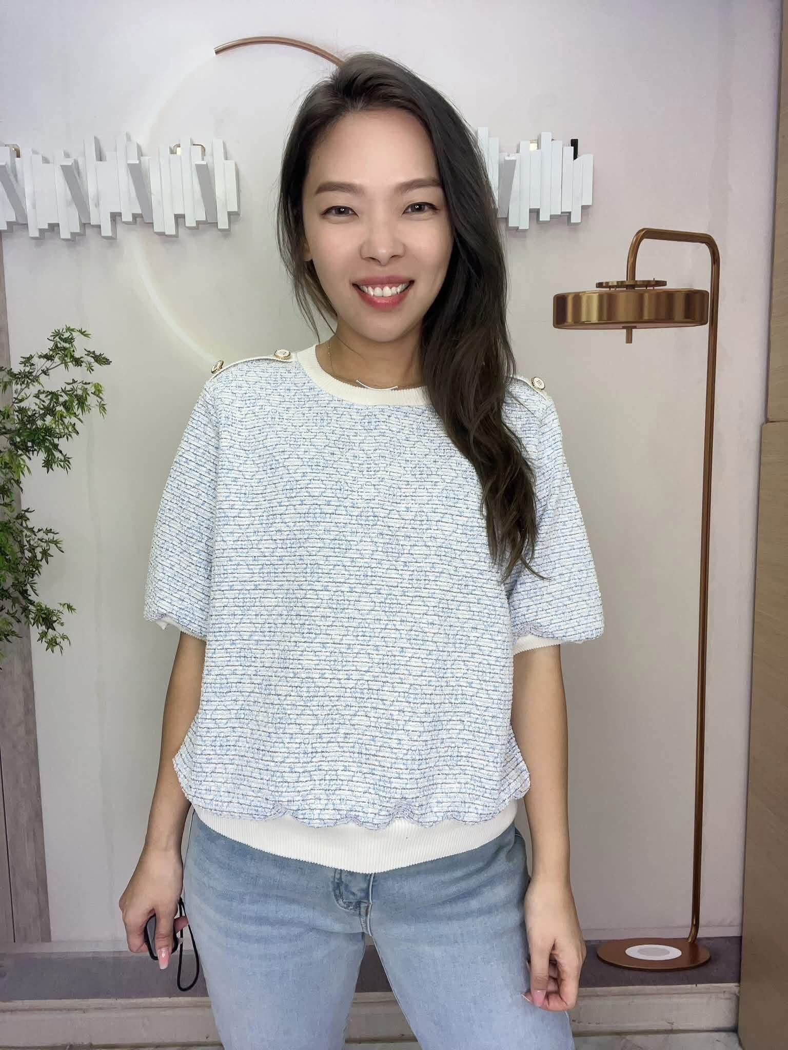 ye牌子小香風拼色top~184K