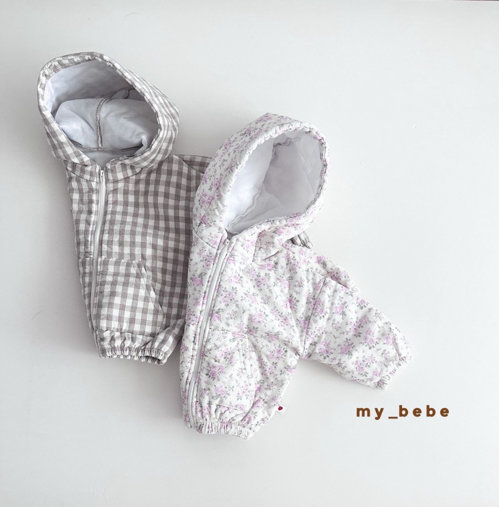 正韓秋Mybebe 格紋/碎花連帽拉鏈外套