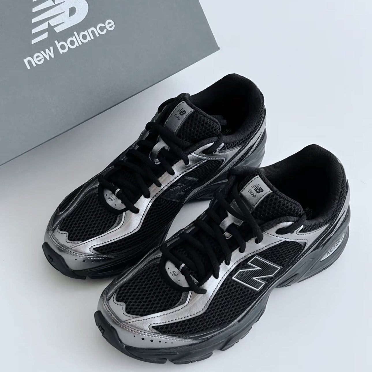 NEW BALANCE 509 黑銀 機能風 透氣網眼 休閒鞋 男女 U5095A2