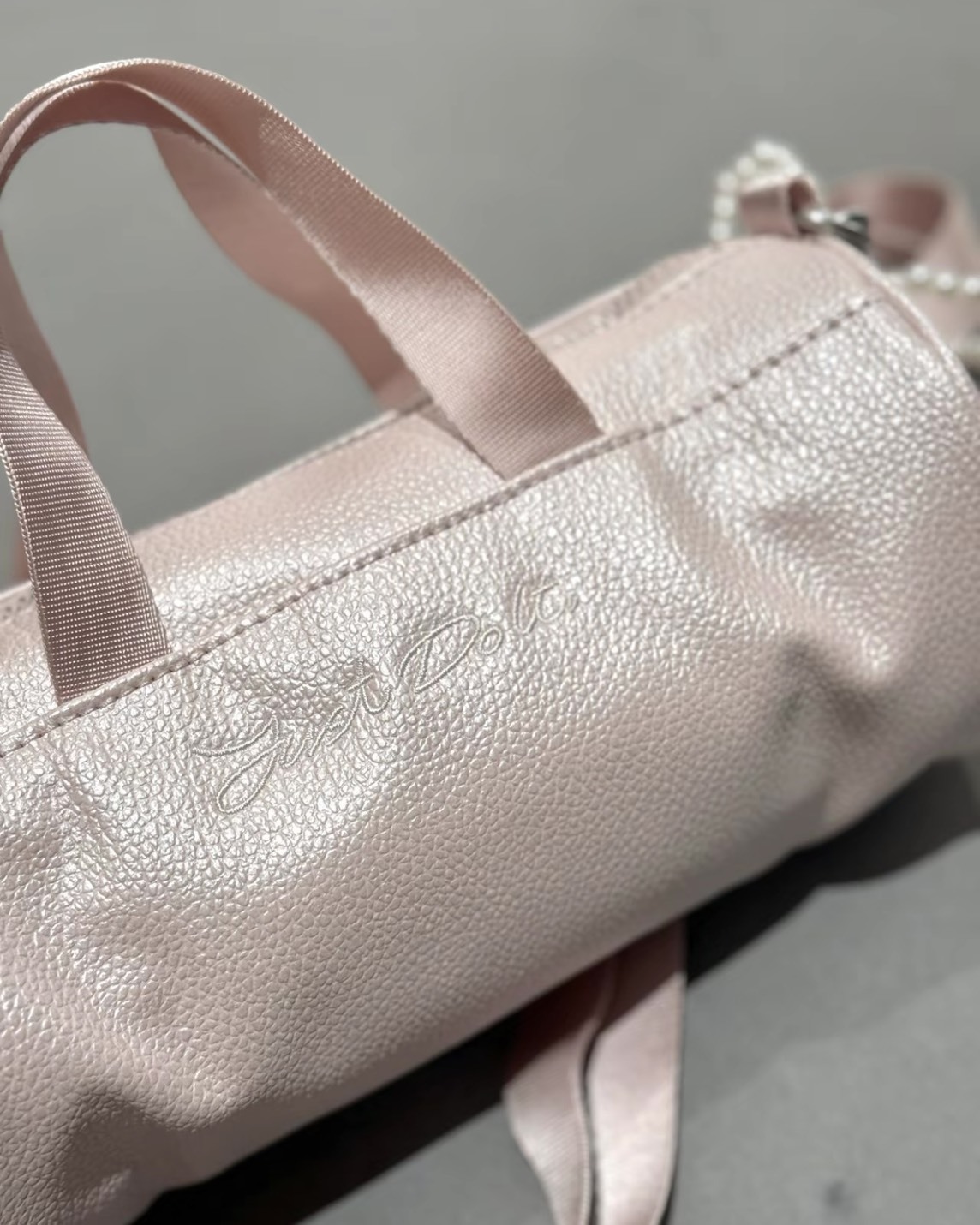【預購】NIKE CLASH MINI BARREL BAG 圓筒側背包 粉色 IQ3424667