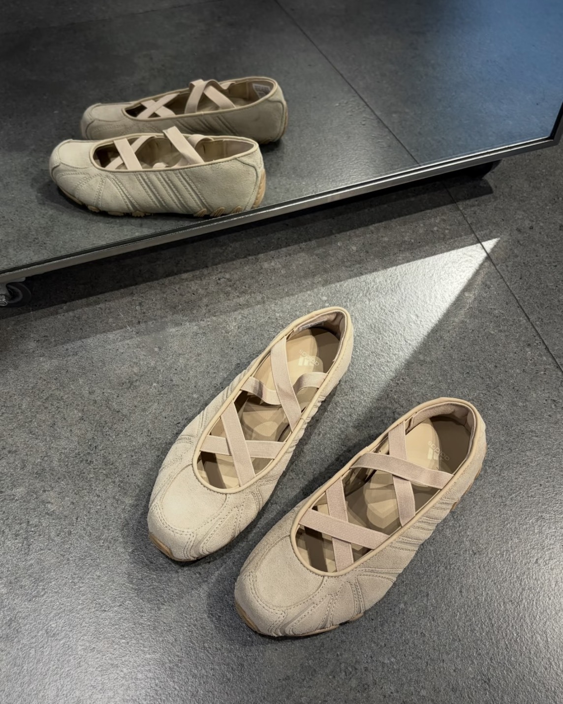 【預購】ADIDAS GHOST SPRINT BALLET W 米棕色 KI7738