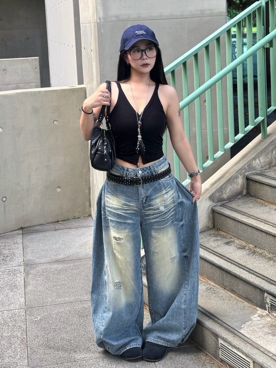 小酷細節 下釦造型洗舊刷色微刷破牛仔彎刀褲