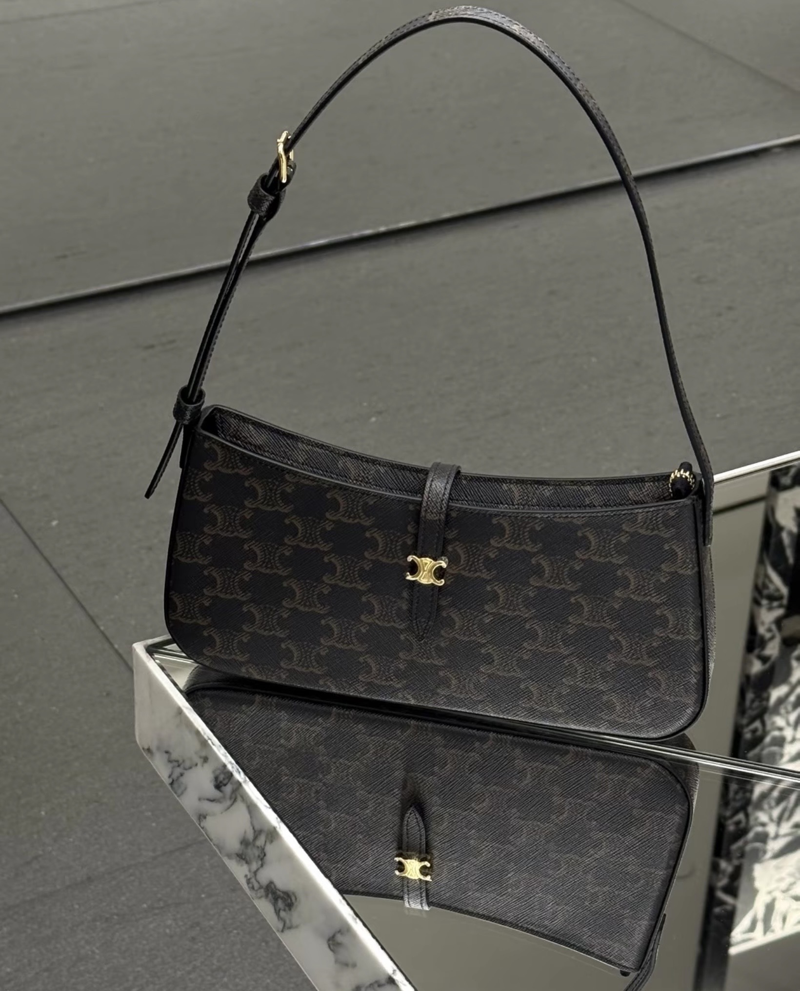 Celine Tina Shoulder Bag tan 啡色
