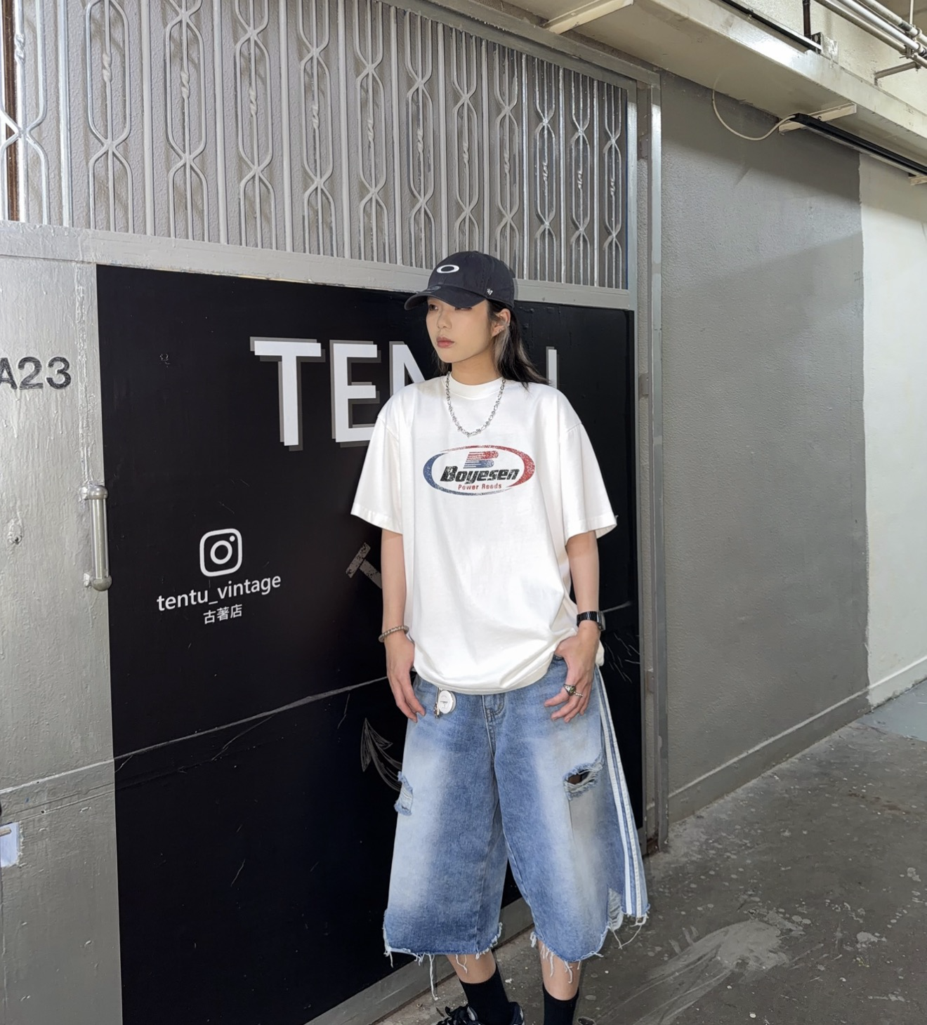 SPT0031 側間爛爛七分牛仔褲