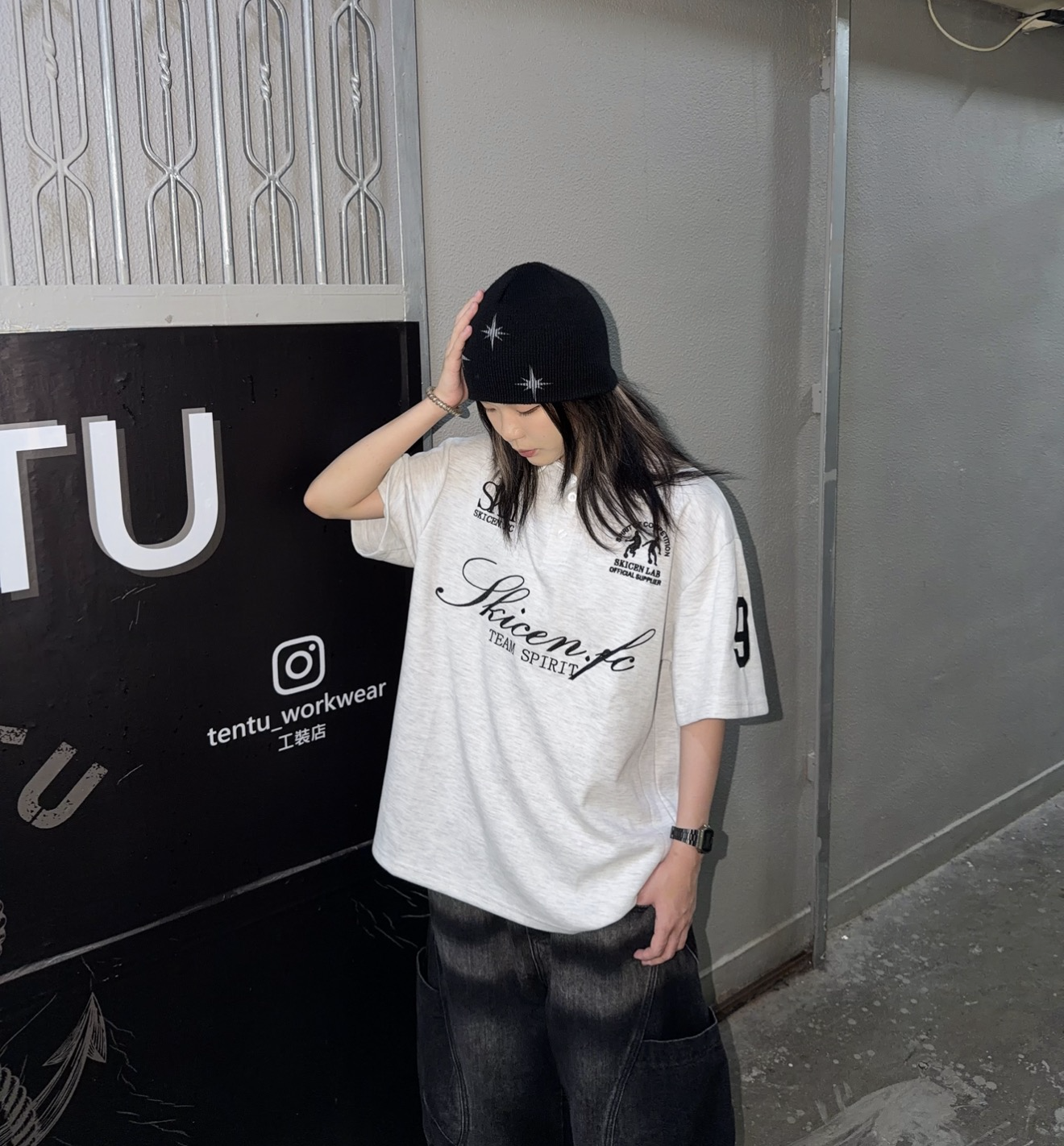 ST0098 白領刺繡大Print Tee