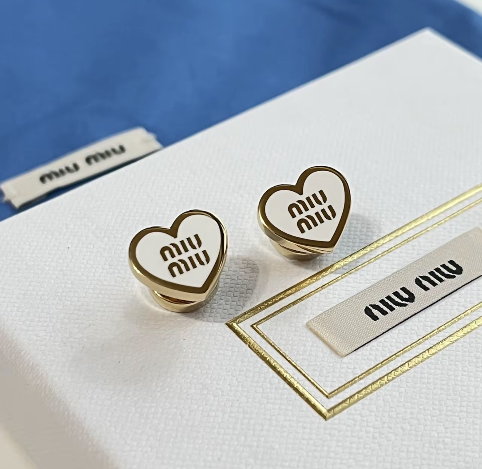 Miu Miu Metal Heart Earrings 白色 心形耳環