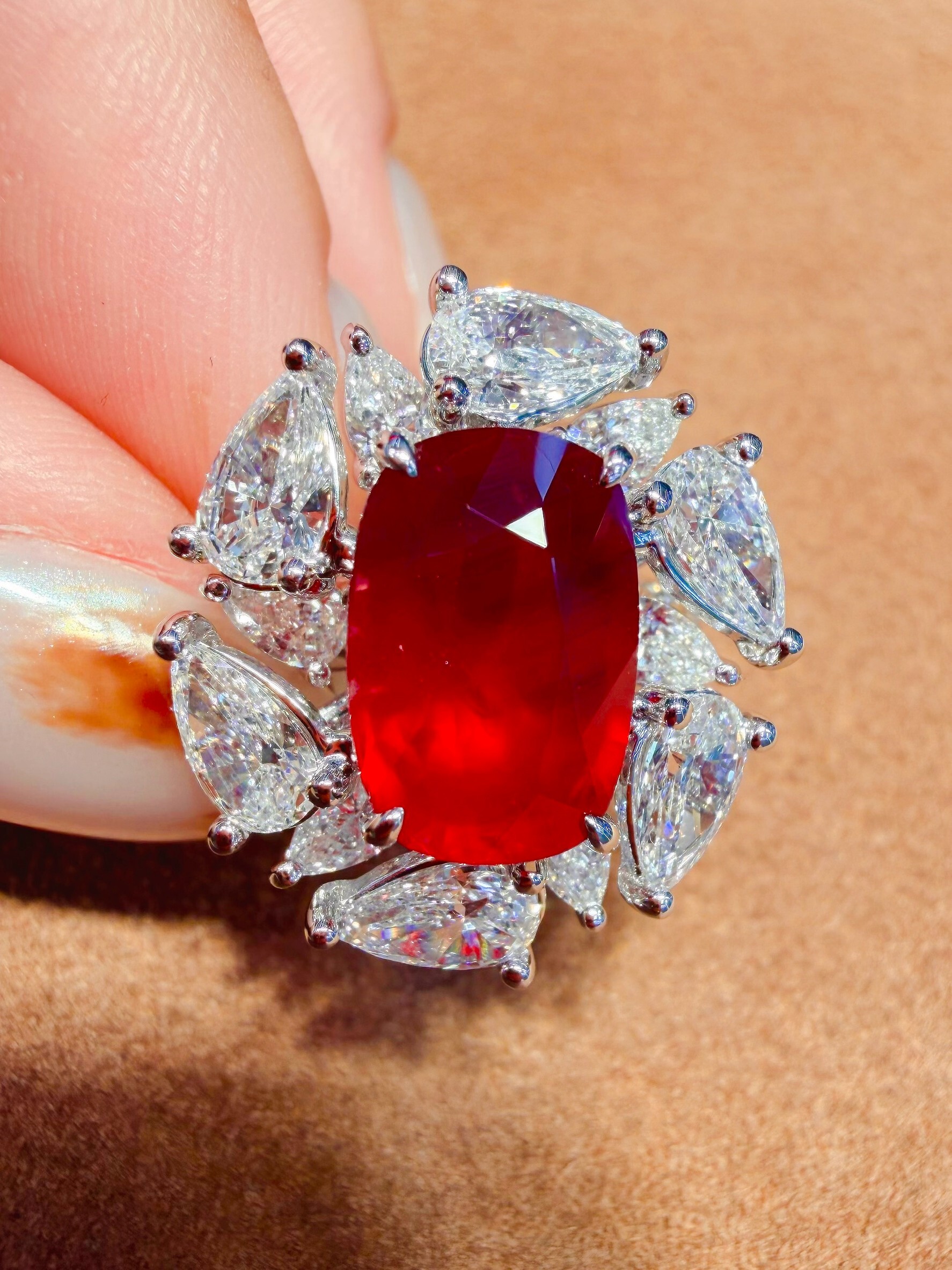 天然無燒鴿血紅寶石鑽戒｜4.25ct（CGRL證書）
