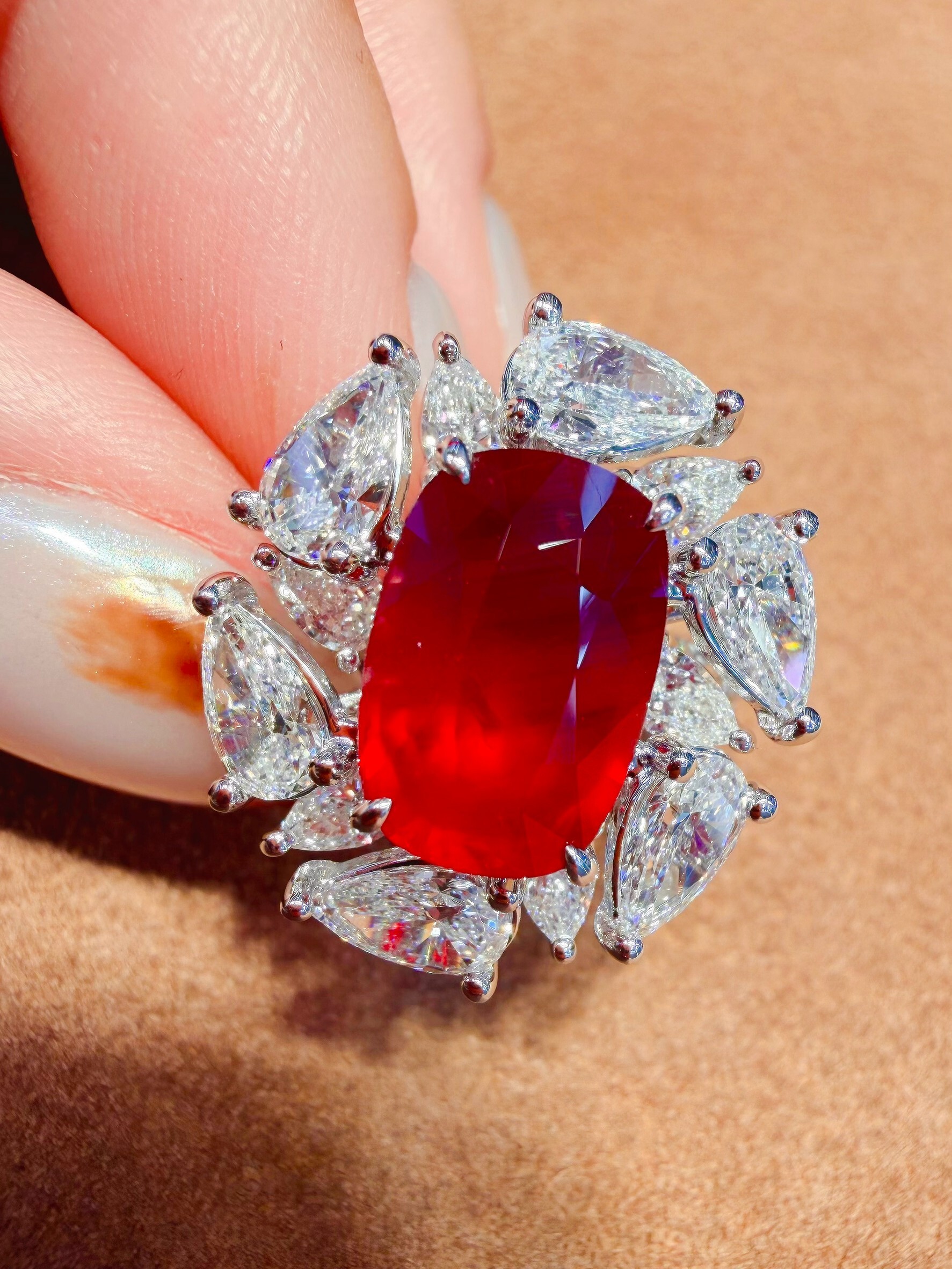 天然無燒鴿血紅寶石鑽戒｜4.25ct（CGRL證書）