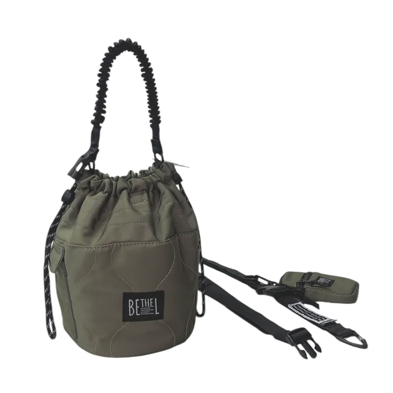 DB032 Bethel 多功能索口包 (單肩包/斜掛包) Main Bag-W16x D16 x H24cm Zip pouch - W7 x D2 x H11cm