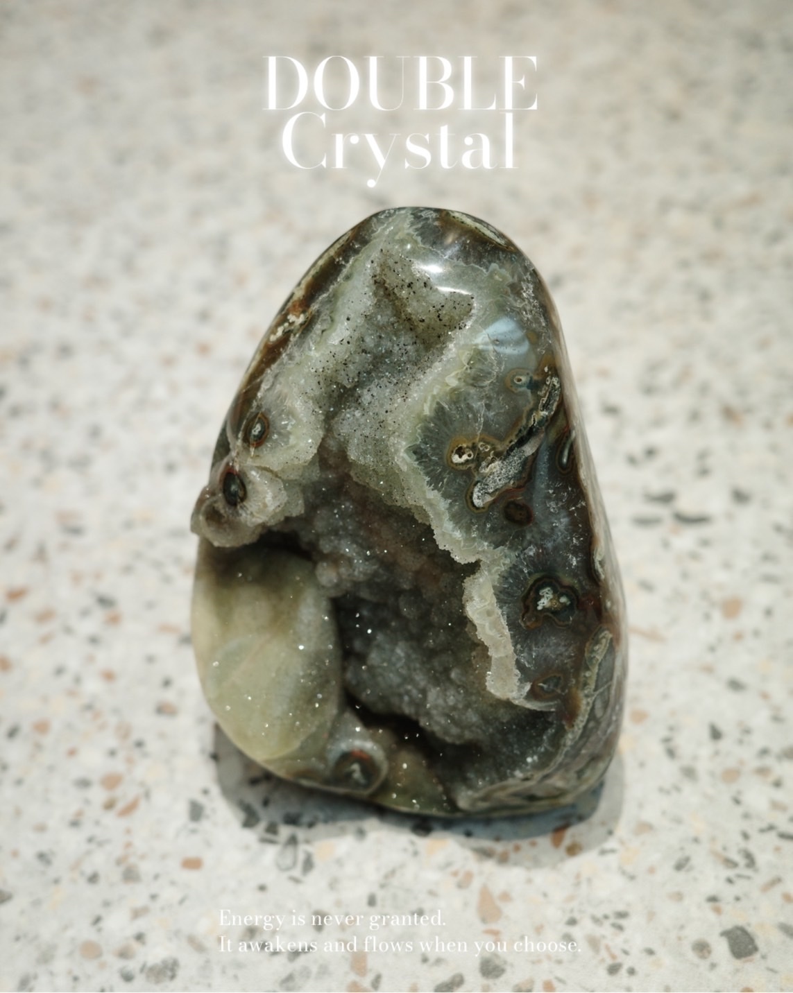絕美純天然綠色異象共生彩晶（私訊可看影片）