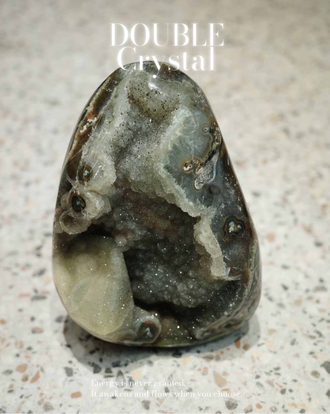 絕美純天然綠色異象共生彩晶（私訊可看影片）
