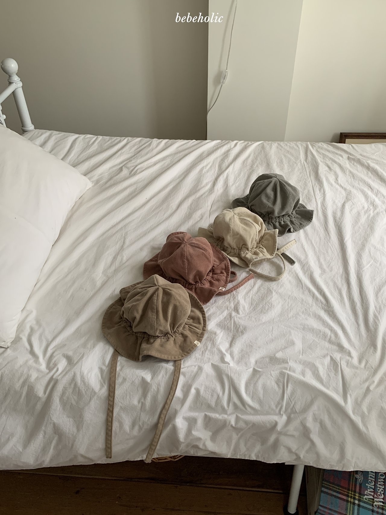 BEBE HOLIC Latte Bucket Hat