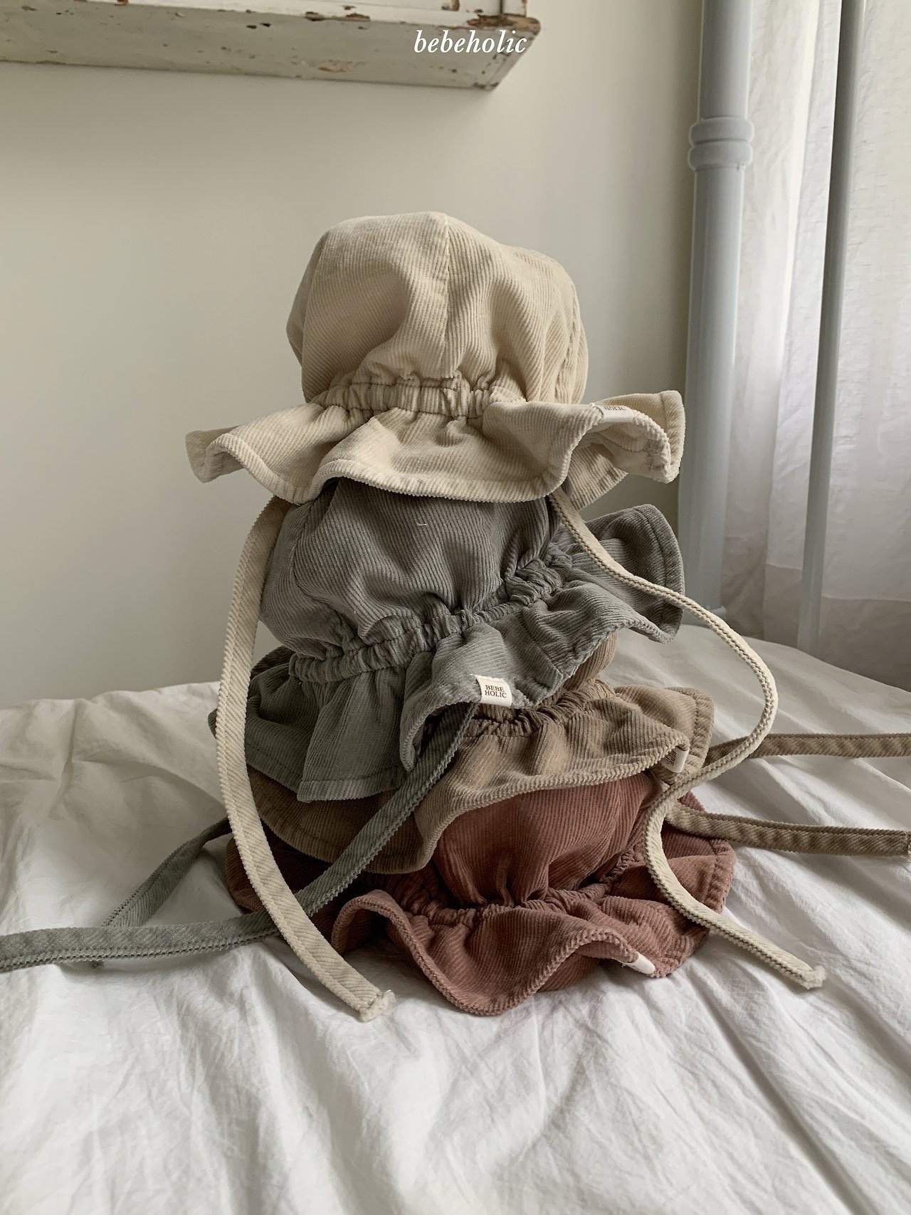 BEBE HOLIC Latte Bucket Hat