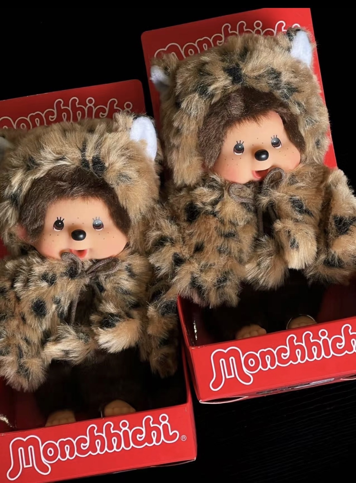 〈 萌度超標🍼〉 MONCHHICHI 蒙奇奇 歐美限定版動物套裝 豹紋斗篷 粉色羊毛捲