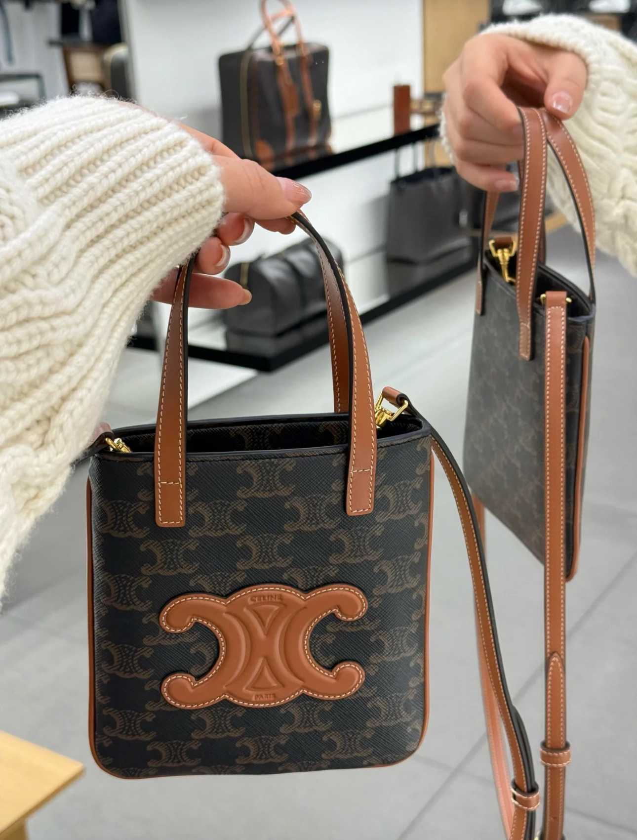 Celine Cabas 標誌印花牛皮迷你包 棕褐色