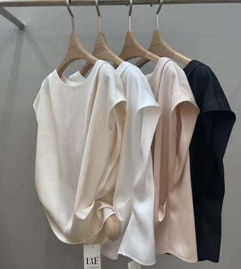 PG10 胸50 長23 $529 (一口價)